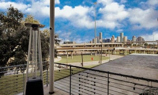 102 Quitman St Unit 201, Houston, TX 77009