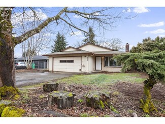 18504 NE Davis St, Portland, OR 97230