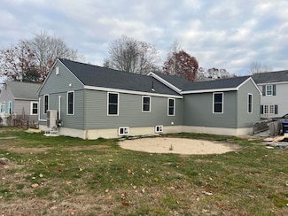 203 Saco Ave, Old Orchard Beach, ME 04064