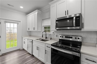 9 Semple St, Hampton, VA 23663