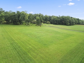 3181 Old Greenbrier Pike, Greenbrier, TN 37073