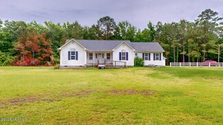 3010 Honeybee Ln, Bolivia, NC 28422