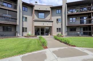4350 Trenton Ln N Unit 104, Plymouth, MN 55442