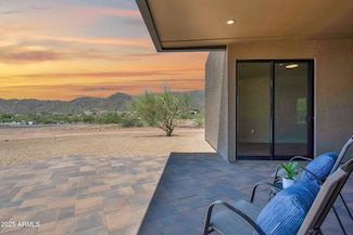 553 W Cavalry Rd, New River, AZ 85087