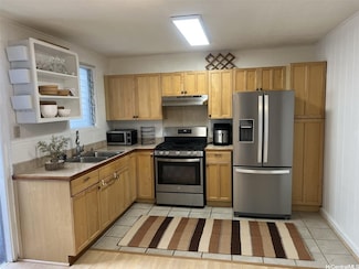 1720 Poki St Unit 201, Honolulu, HI 96822