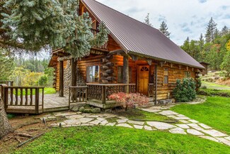 13101 Meadows Rd, White City, OR 97503