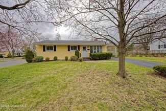 3 Caroline St, Latham, NY 12110