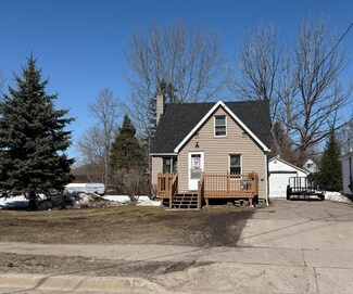 1051 E Spruce St Unit 1051, Sault Sainte Marie, MI 49783