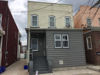 11 Salem Ave, Carteret, NJ 07008