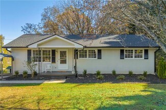 75 Cawthon Rd, Toccoa, GA 30577