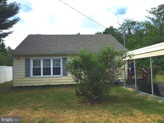 87 E Oak Rd, Vineland, NJ 08360