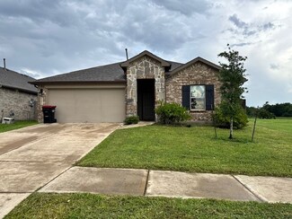 3951 Country Club Dr, Baytown, TX 77521