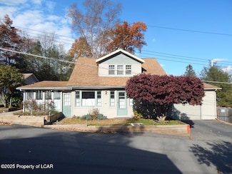 15 Pearl St, Hunlock Creek, PA 18621