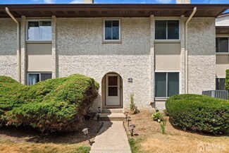 43 Thoreau Dr, Plainsboro, NJ 08536