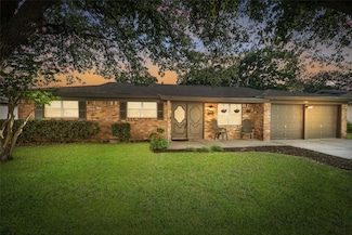 5401 Topper Dr, North Richland Hills, TX 76180