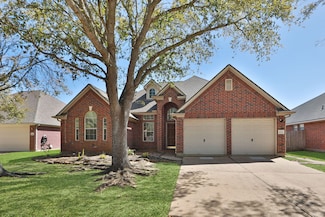 6712 Kevincrest Dr, Pearland, TX 77584