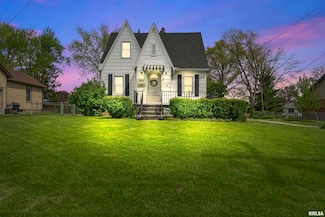 202 W Robinson St, Goodfield, IL 61742