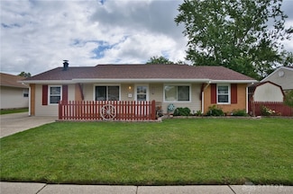 828 Plumwood Dr, New Carlisle, OH 45344