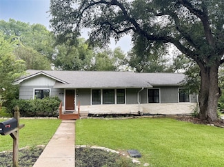 1904 Avenue P, Huntsville, TX 77340