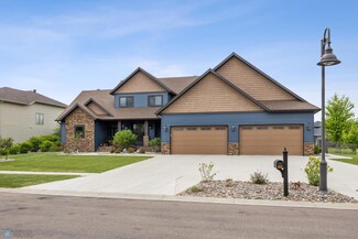 4375 Lee Ln S, Fargo, ND 58104