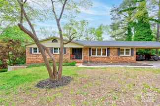 910 Surry Dr, Shelby, NC 28152