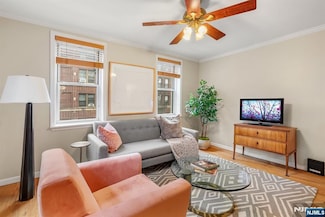 875 Boulevard E Unit 17, Weehawken, NJ 07086