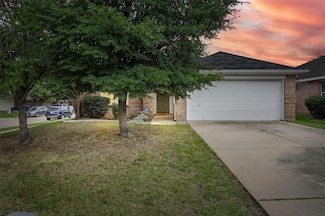 11824 Ponderosa Pine Dr, Fort Worth, TX 76244
