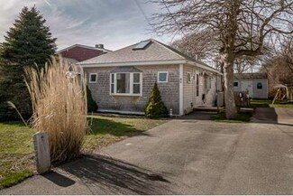 4 Gull Island Rd, Fairhaven, MA 02719