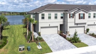 19195 Blue Pond Dr, Lutz, FL 33558