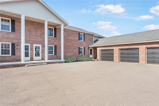 1234 W Maple St Unit 5A, North Canton, OH 44720