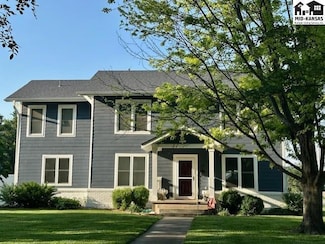 29 W 20th Ave, Hutchinson, KS 67502