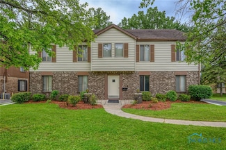 1711 Brownstone Blvd, Toledo, OH 43614
