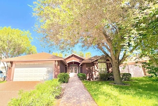 1520 Serene Dr, Laredo, TX 78045