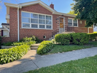 2139 Grove St, Blue Island, IL 60406