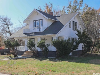 1241 F St, Pawnee City, NE 68420