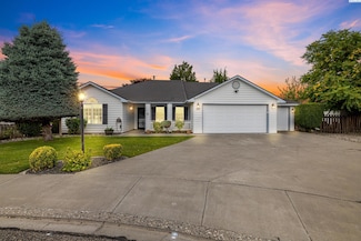 2467 N Rhode Island Ct, Kennewick, WA 99336