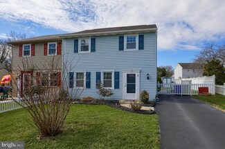 448 Coreopsis Dr, Lancaster, PA 17602