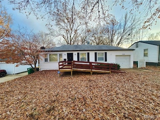 1228 Avant Dr, Saint Louis, MO 63137