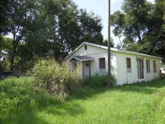 6713 Willow St, Mount Dora, FL 32757