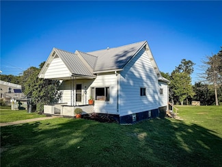 111 S Fairview Main St, Petrolia, PA 16050