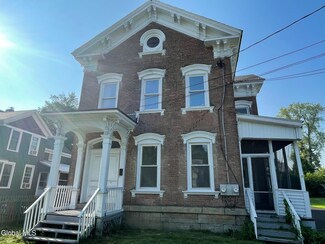 8 Bridge St, Fort Edward, NY 12828