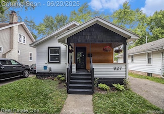 927 N Lafayette Ave, Royal Oak, MI 48067