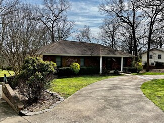 2014 Wayhaven Dr, West Plains, MO 65775