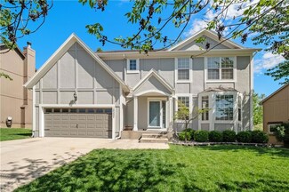 15337 S Blackfoot Dr, Olathe, KS 66062