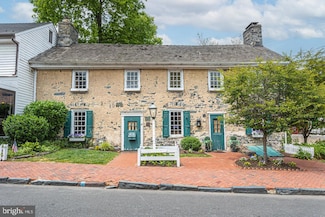 4 W Mechanic St, New Hope, PA 18938