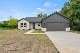34010 Stonewood Dr, Whitney, TX 76692