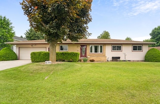 636 Calumet Ave, Kiel, WI 53042