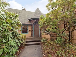 15111 SE Stark St, Portland, OR 97233