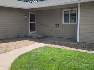 2204 Westminster Dr, Hutchinson, KS 67502