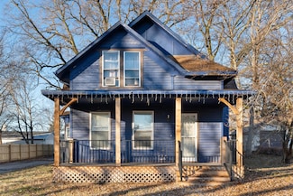 502 N Walnut St, Glenwood, IA 51534